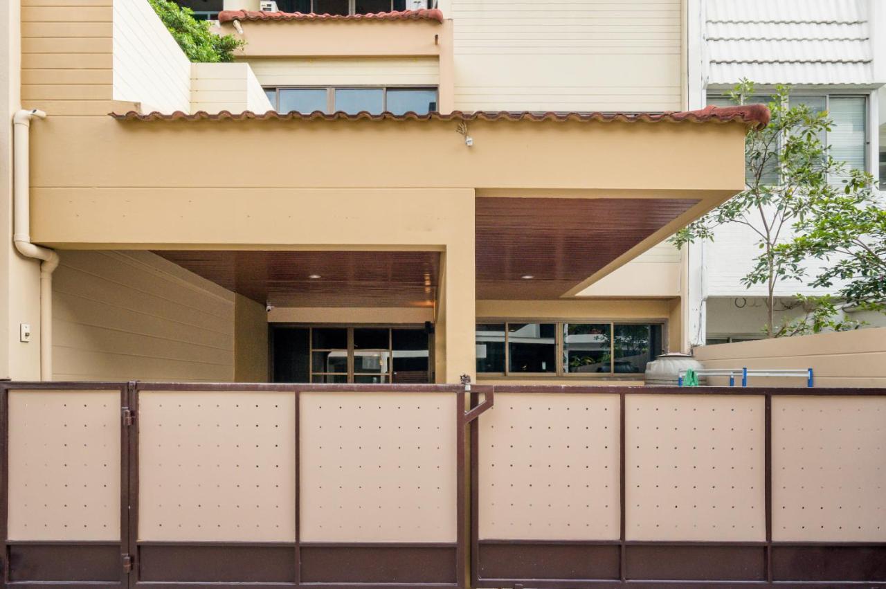 Laid Back Living In A Retro Chic Retreat Apartment Bangkok