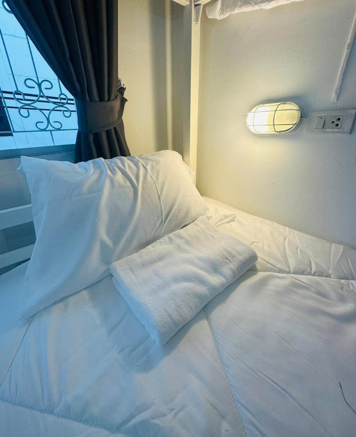 Asrama Piccolo Sukhumvit Hostel- Self Check-in After 6 Pm *