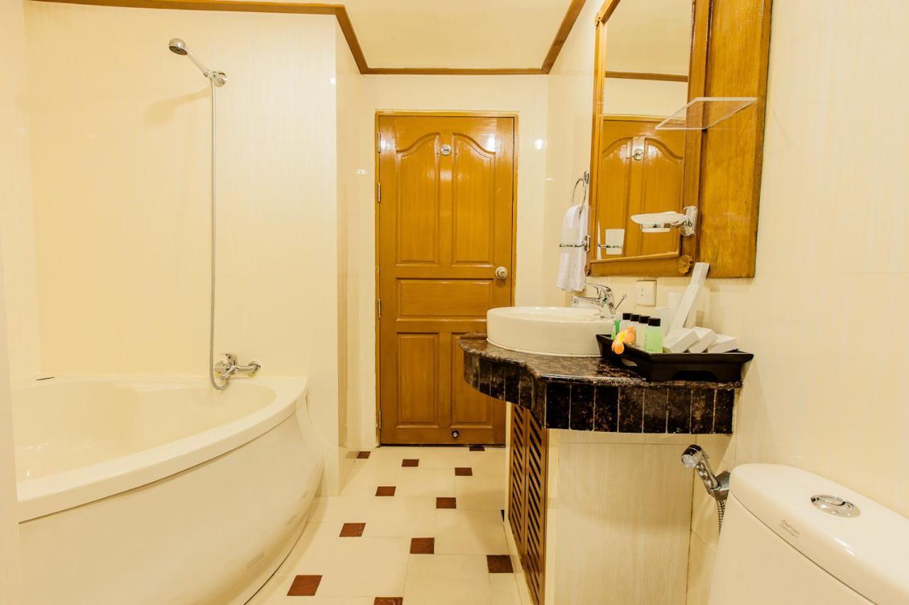 Varindavan Park Serviced Hotel 4*