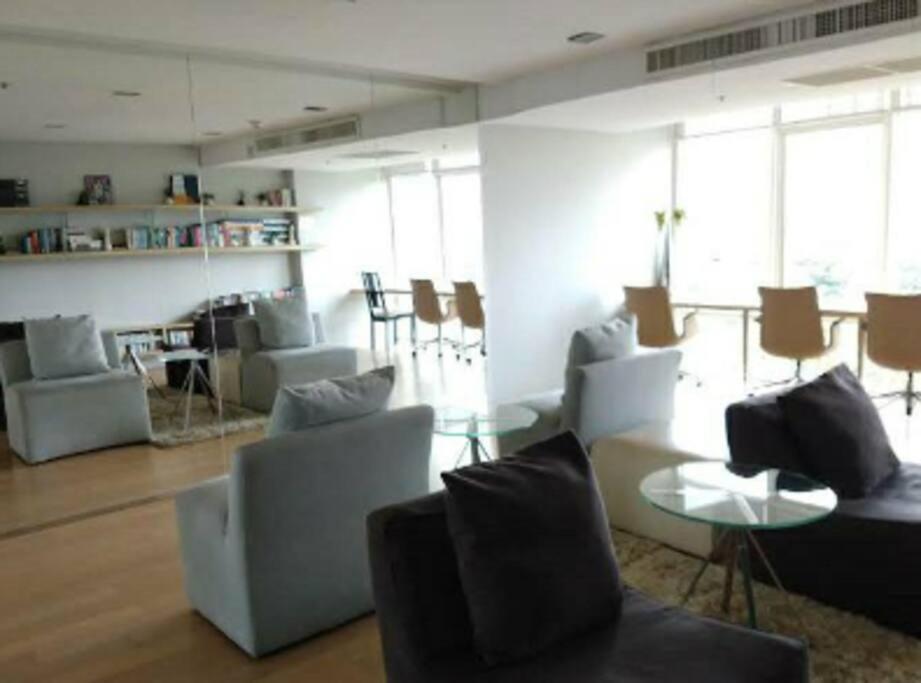 High-class 2bed Skyview Just 1-step From Bts Onnut Apartemen Bangkok