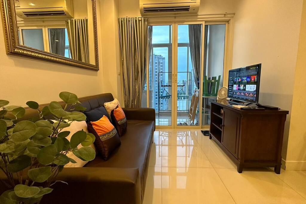Apartemen High-class 2bed Skyview Just 1-step From Bts Onnut *