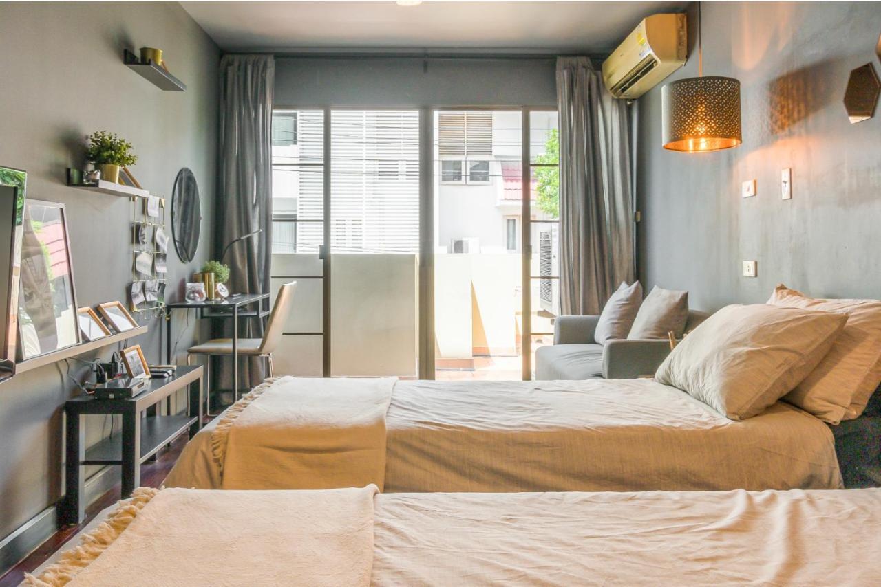 Laid Back Living In A Retro Chic Retreat Apartment Bangkok