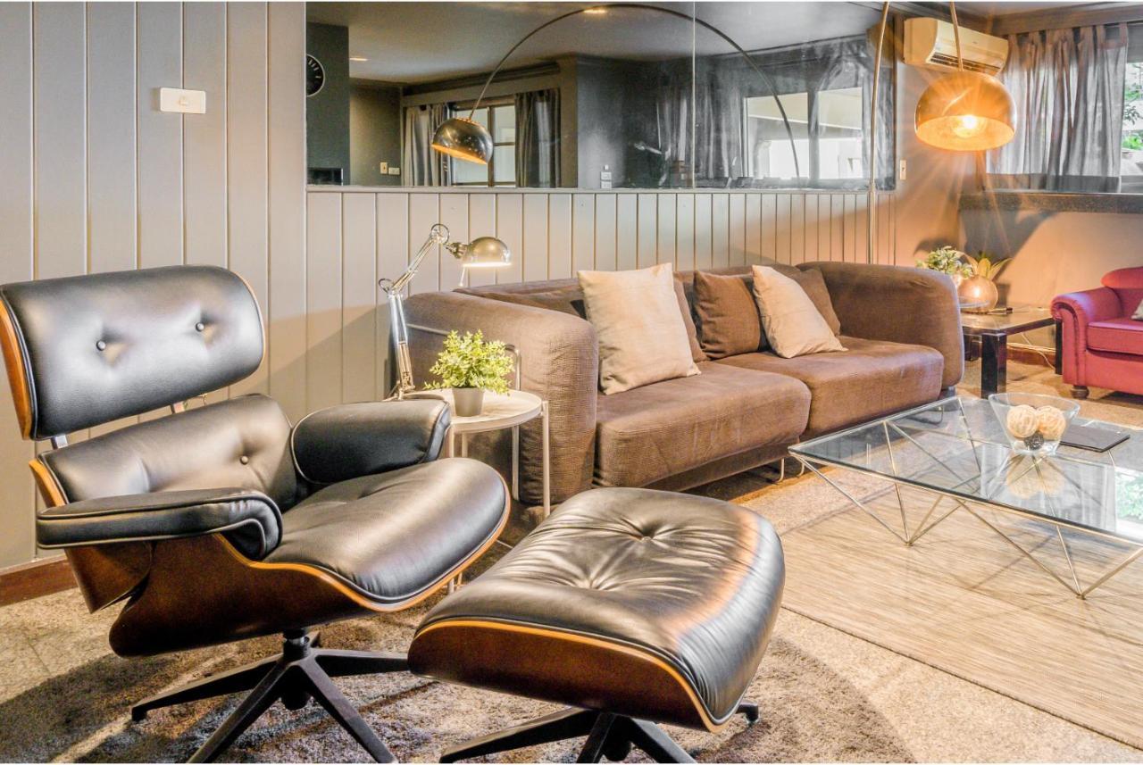 Apartment Laid Back Living In A Retro Chic Retreat