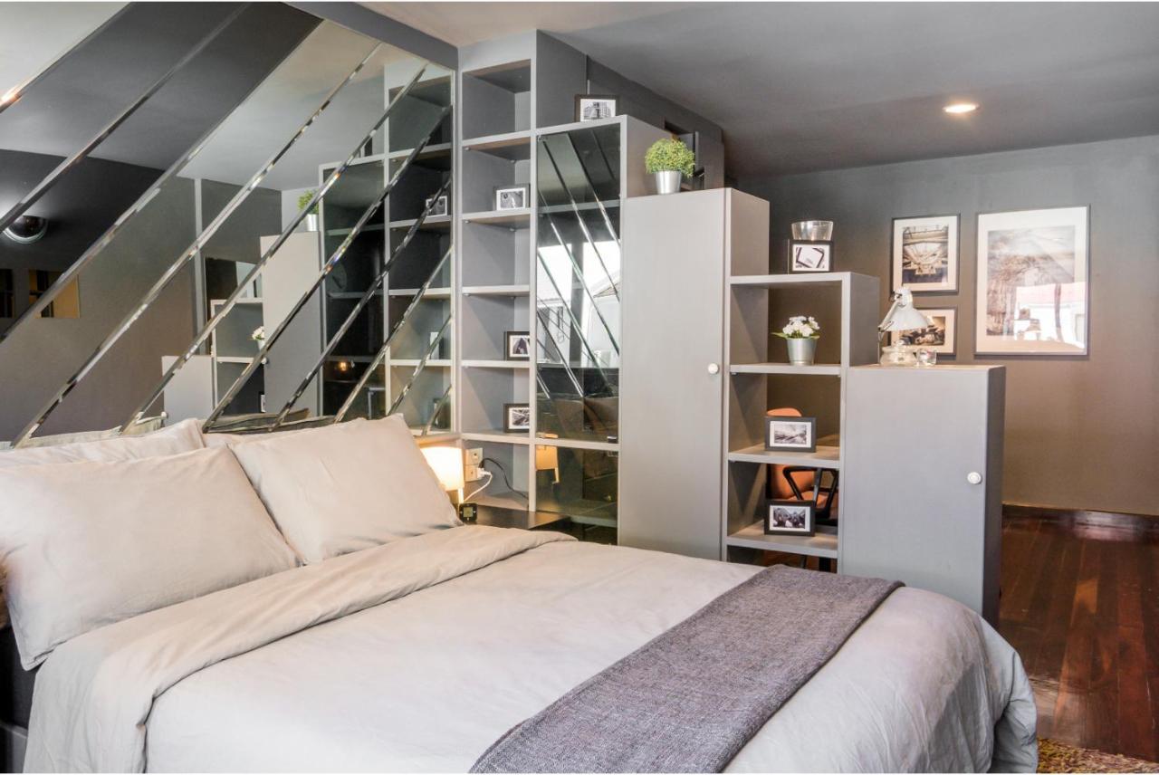 Laid Back Living In A Retro Chic Retreat Apartment