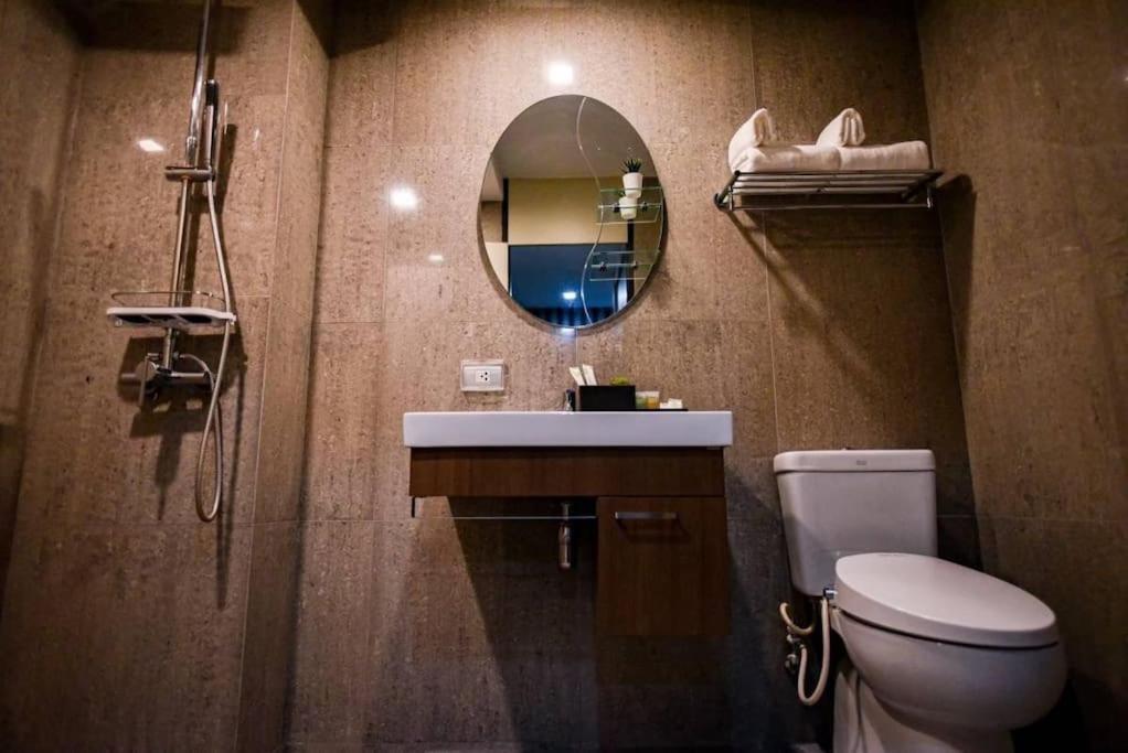 Qube Suites Sukhumvit46 Superior 2 Bedroom 206