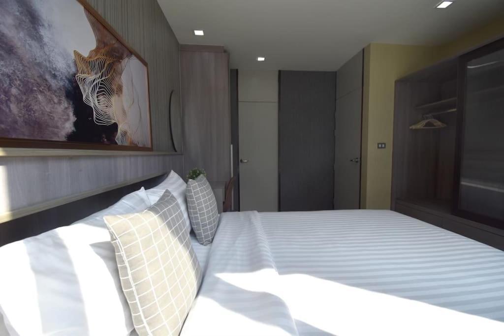 Qube Suites Sukhumvit46 Superior 2 Bedroom 206 Apartemen Bangkok