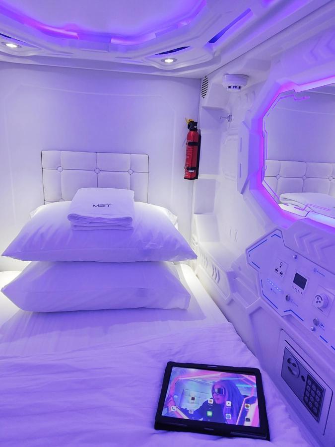 Met A Space Pod @phrom Phong Hostel Bangkok