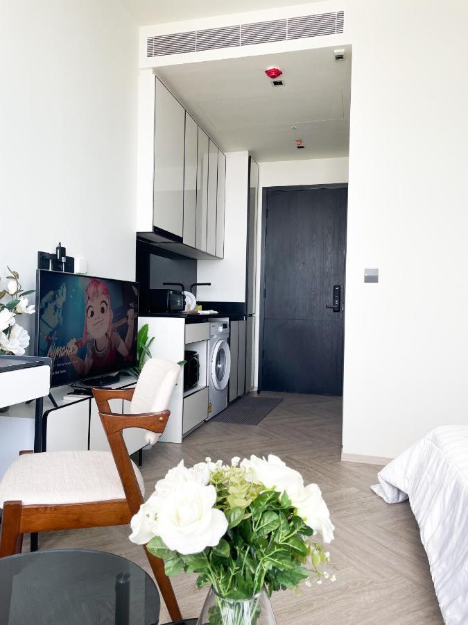 Luxury River View Apartment