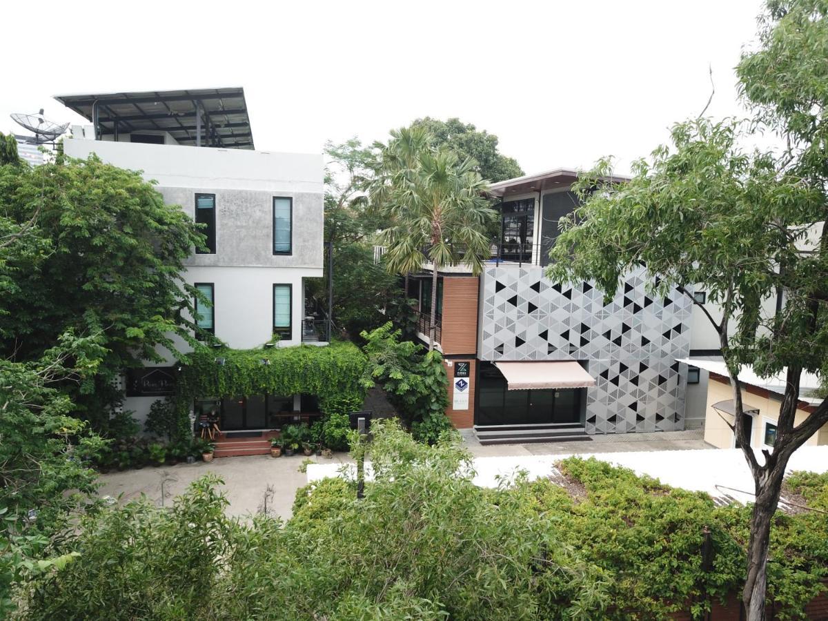 Pompom Apartemen *