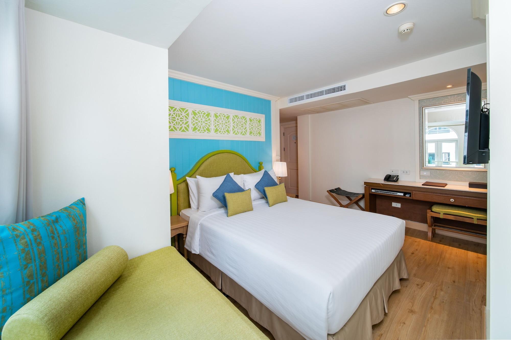 La Petite Salil Sukhumvit 8 3*