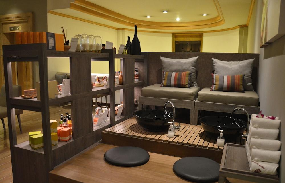 Arnoma - Sha Hotel 4*