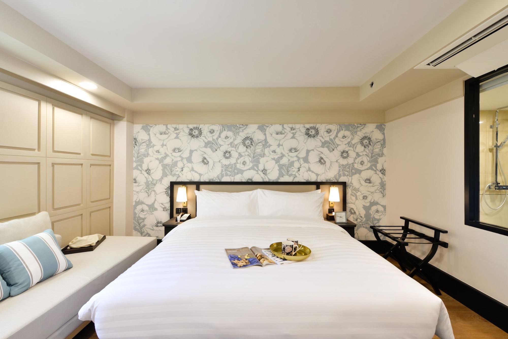 Hotel Oakwood & 4*