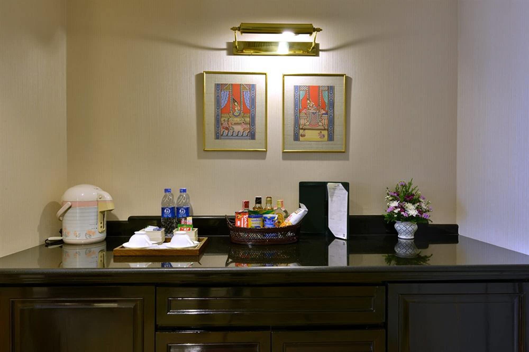 Hotel Evergreen Laurel