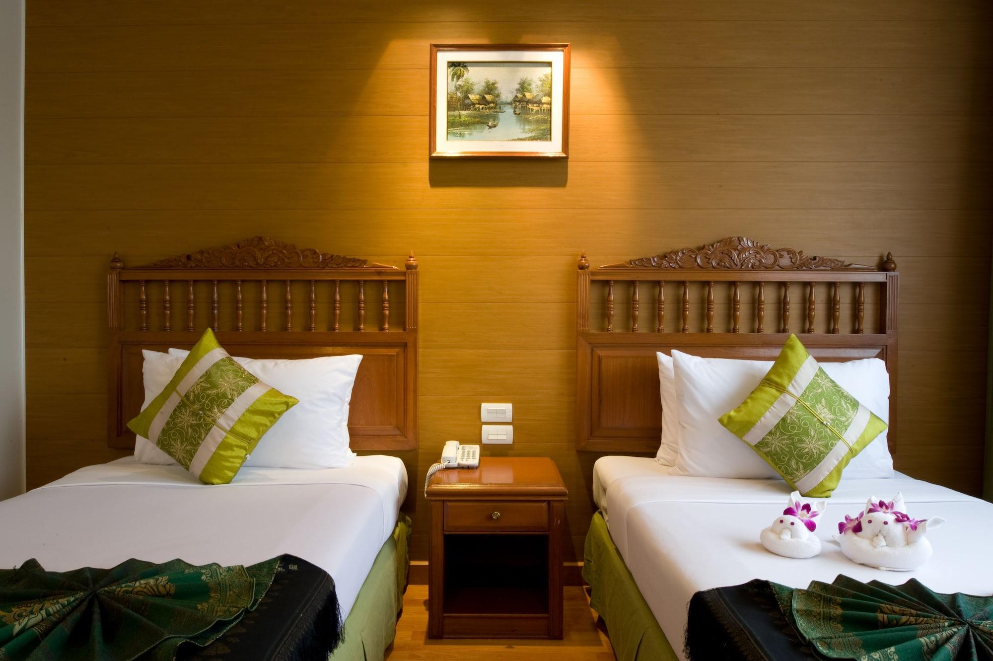 Centre - Sha Extra Plus Hotel 4*