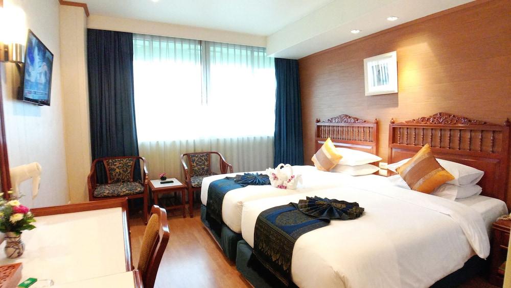 Centre - Sha Extra Plus Hotel 4*