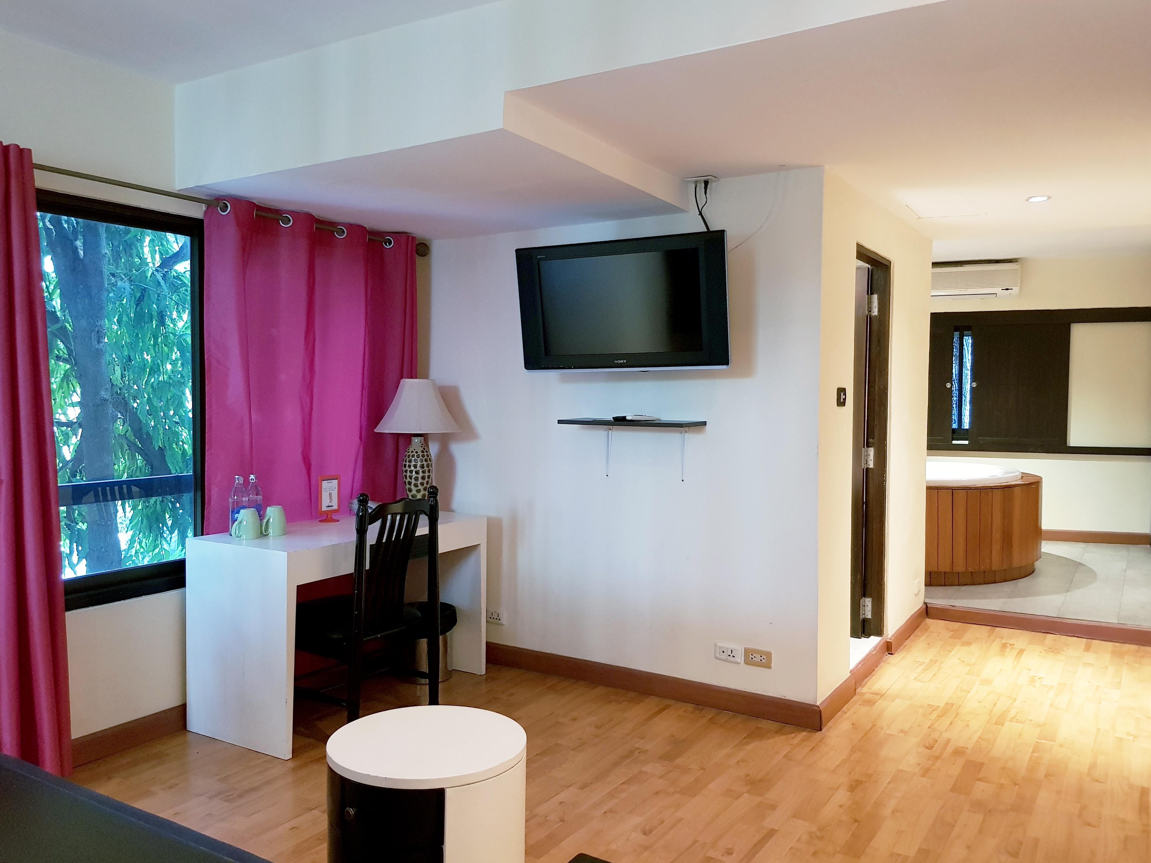 Sukhumvit 18 By Icheck Apartment