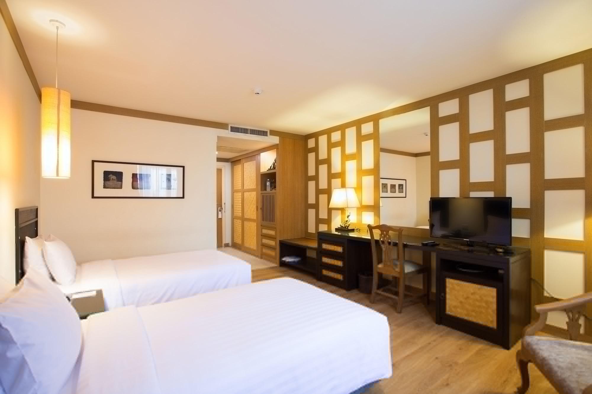 The Tarntawan Surawong 4*