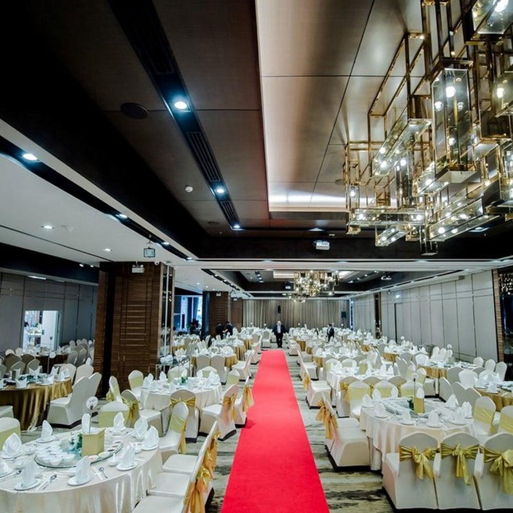 The Four Wings 4* Bangkok