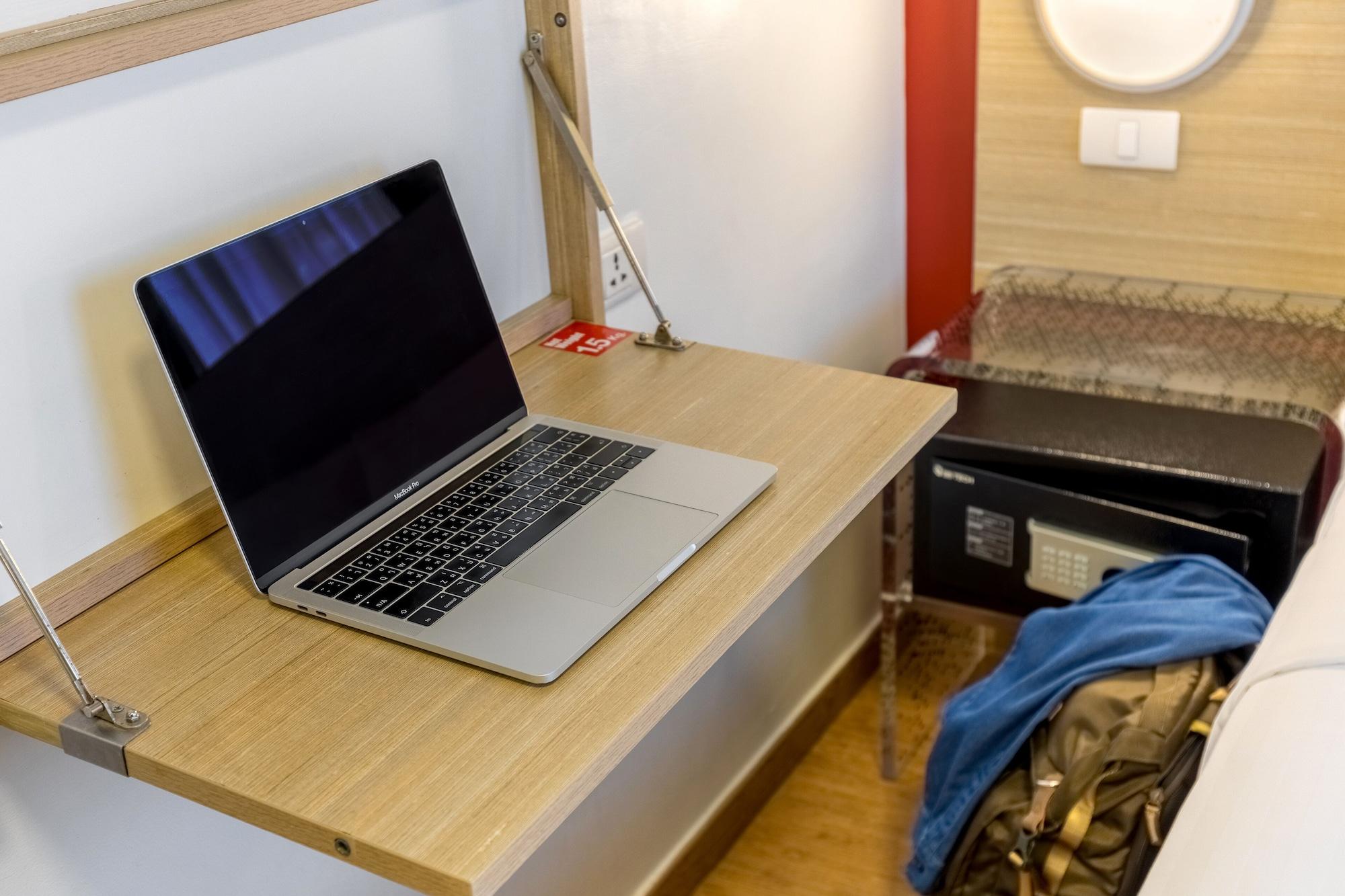 Red Planet Asoke - Sha Extra 3*