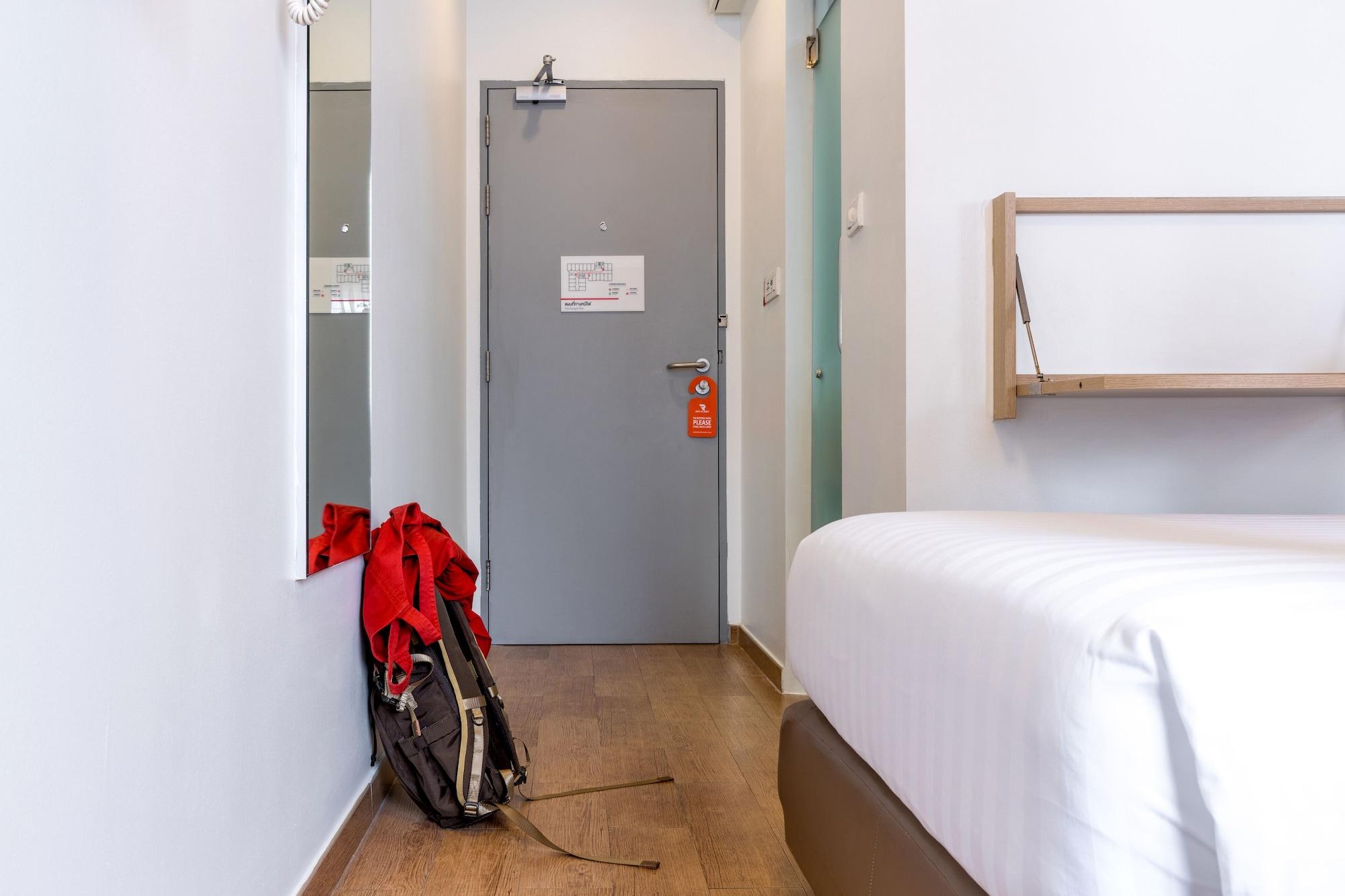 Red Planet Asoke - Sha Extra 3*