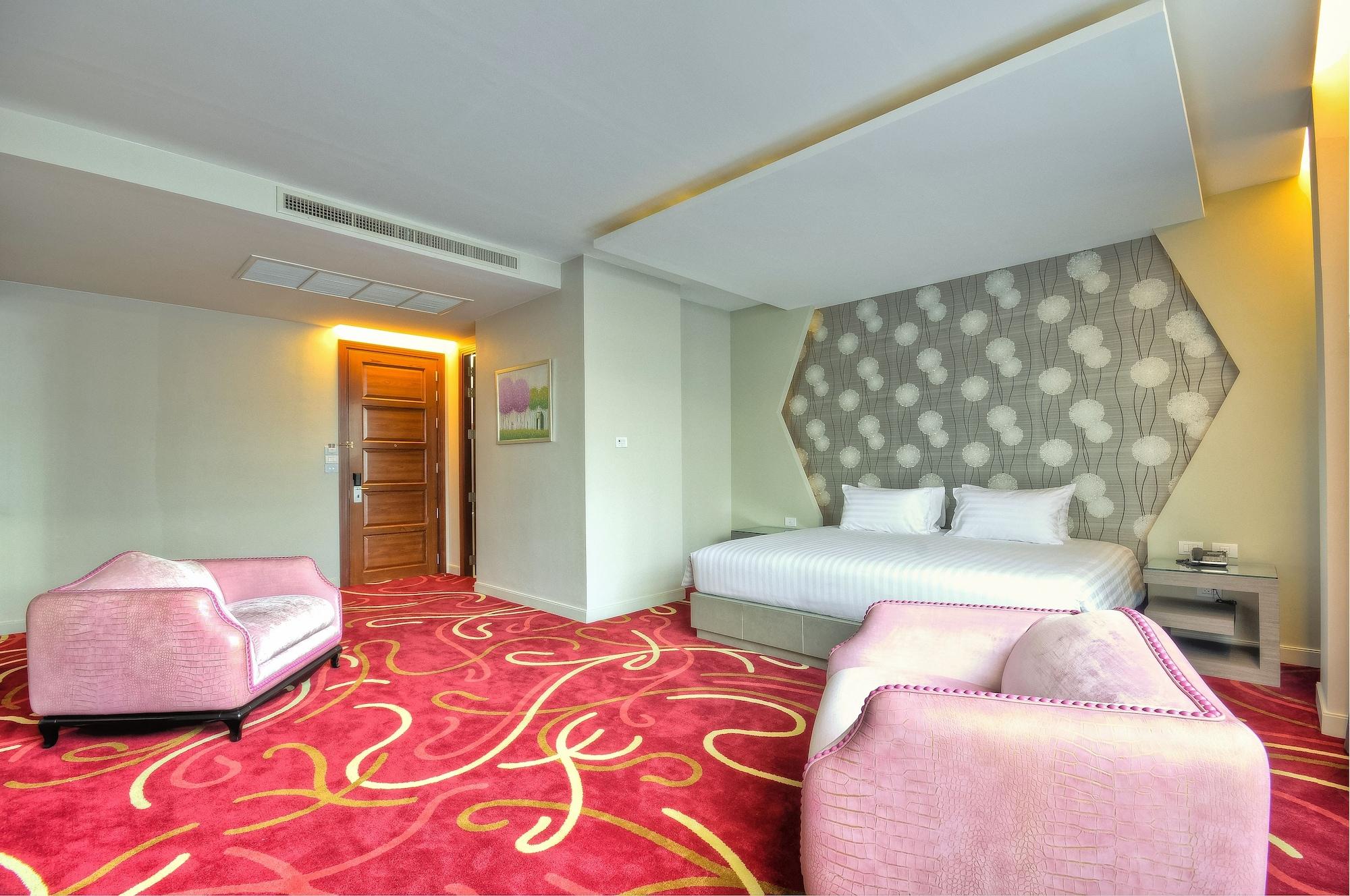 One One Hotel 3*