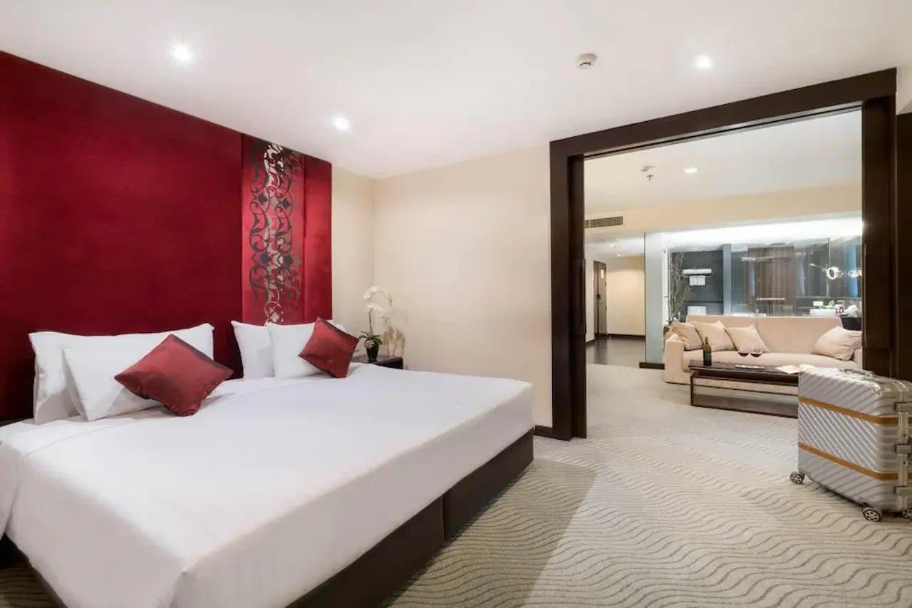 Furama Silom 4*