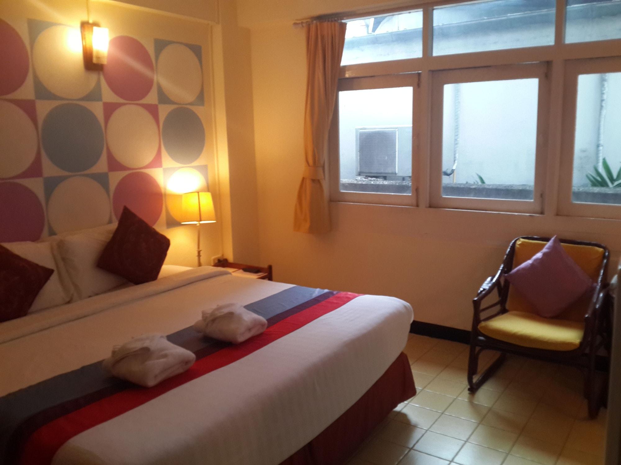 Sawasdee Sukhumvit Hotel 2*