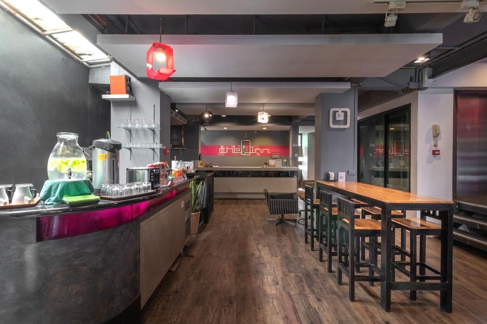 Albergue Cheqinn - Sukhumvit 4 Nana Plaza