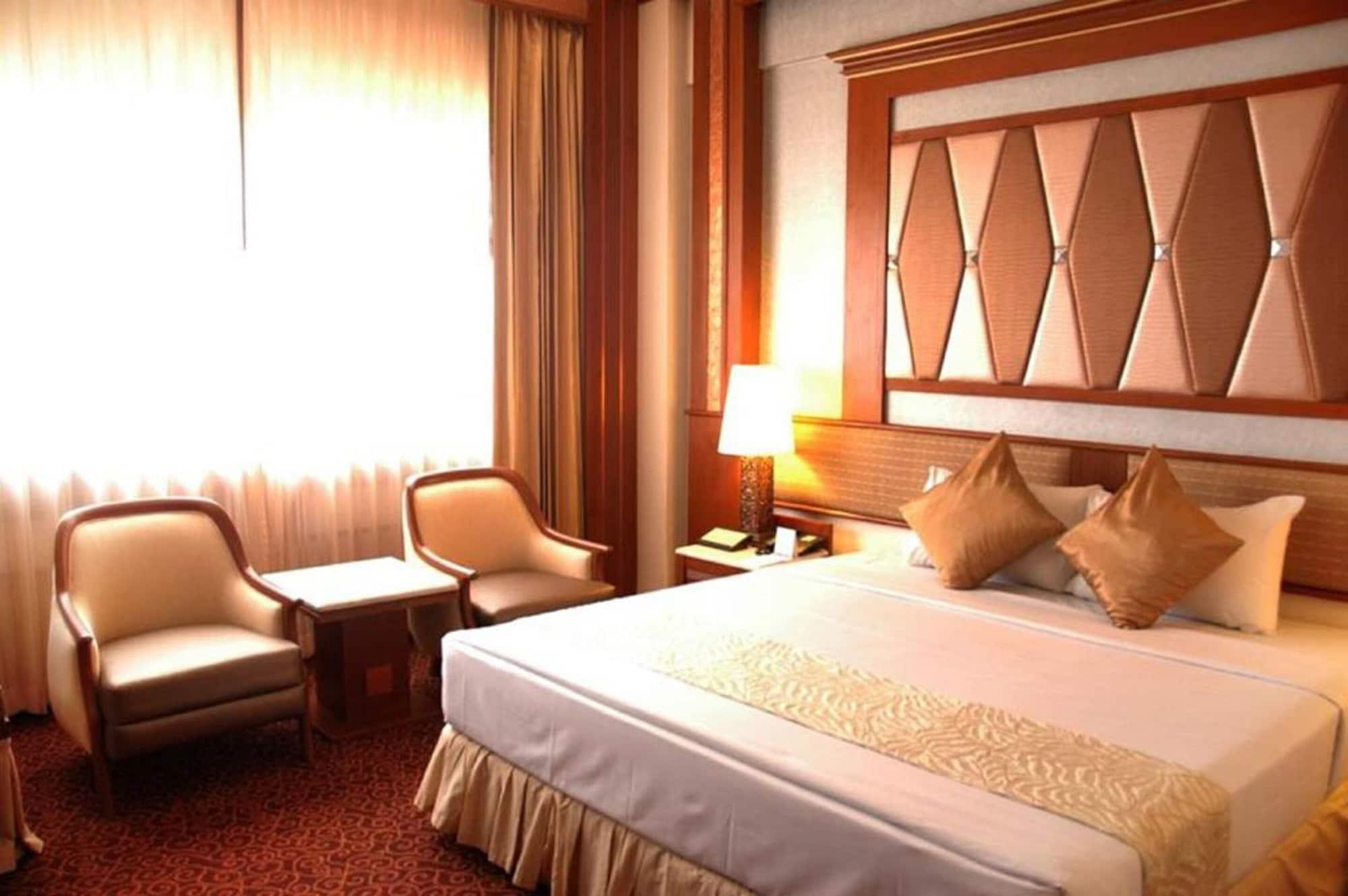 Asia Hotel 4*