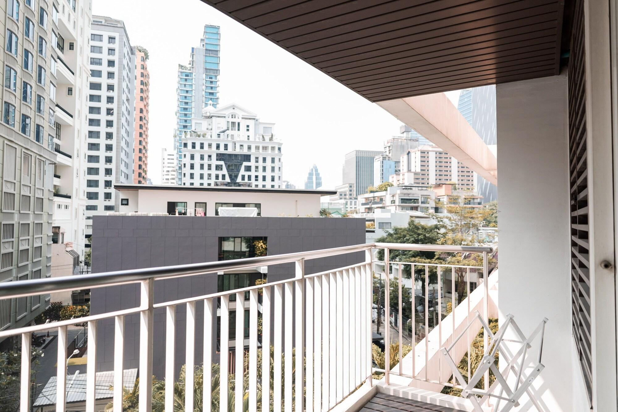 Urbana Langsuan 5*