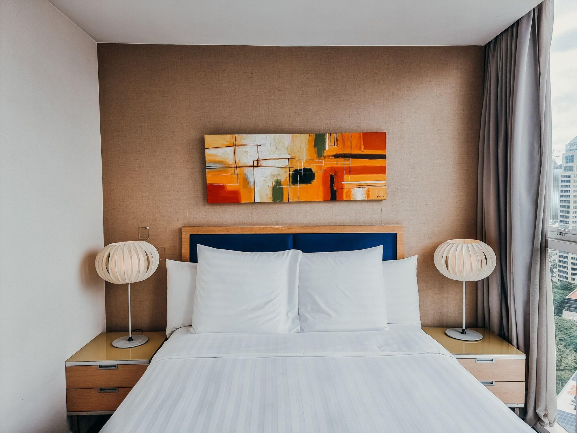 Urbana Langsuan 5*