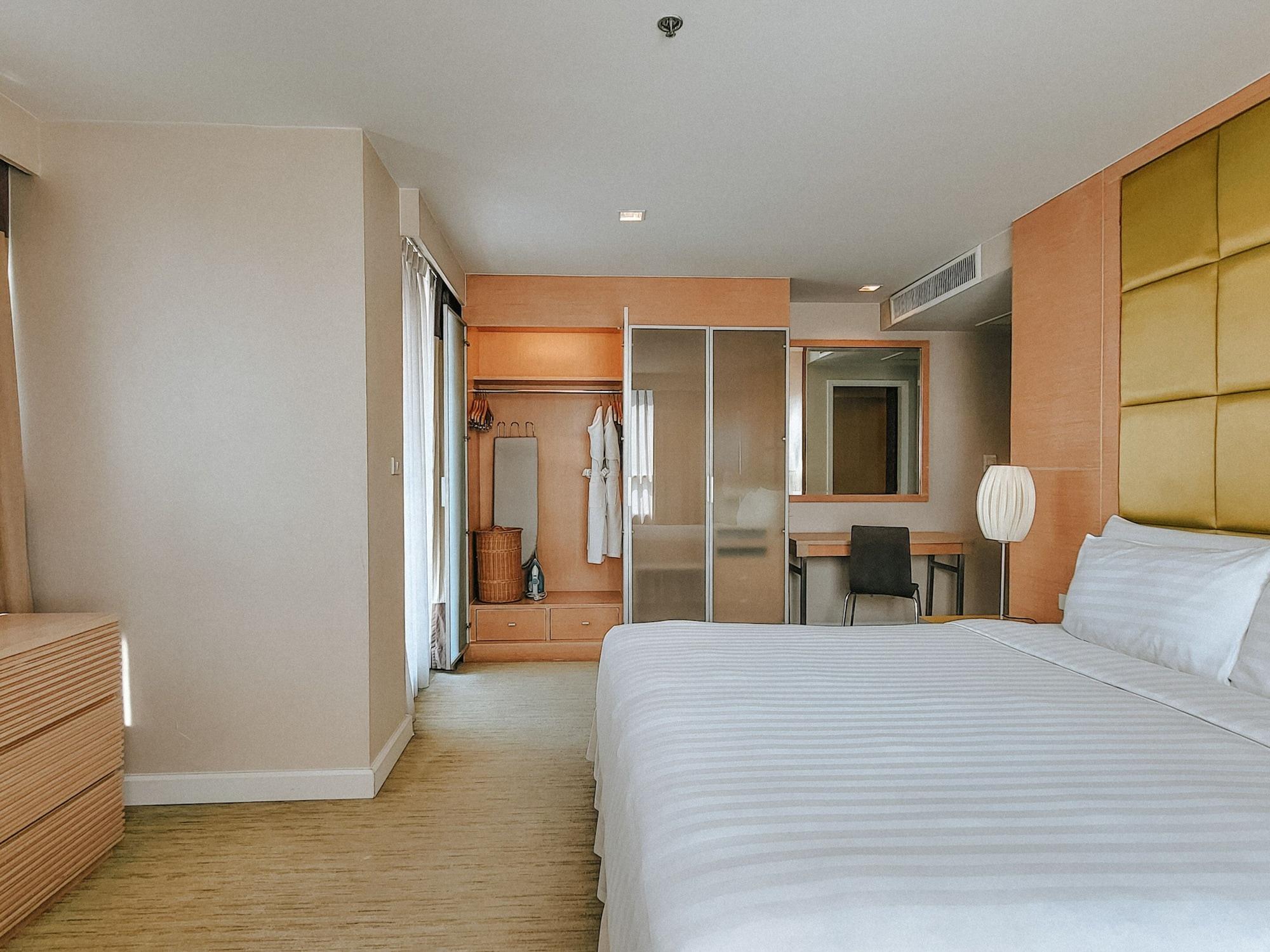 Urbana Langsuan Hotel