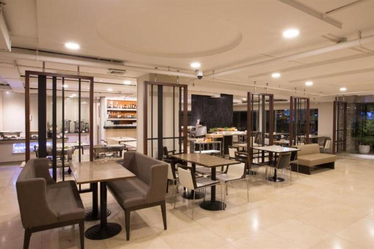 Hotel Seasons Siam