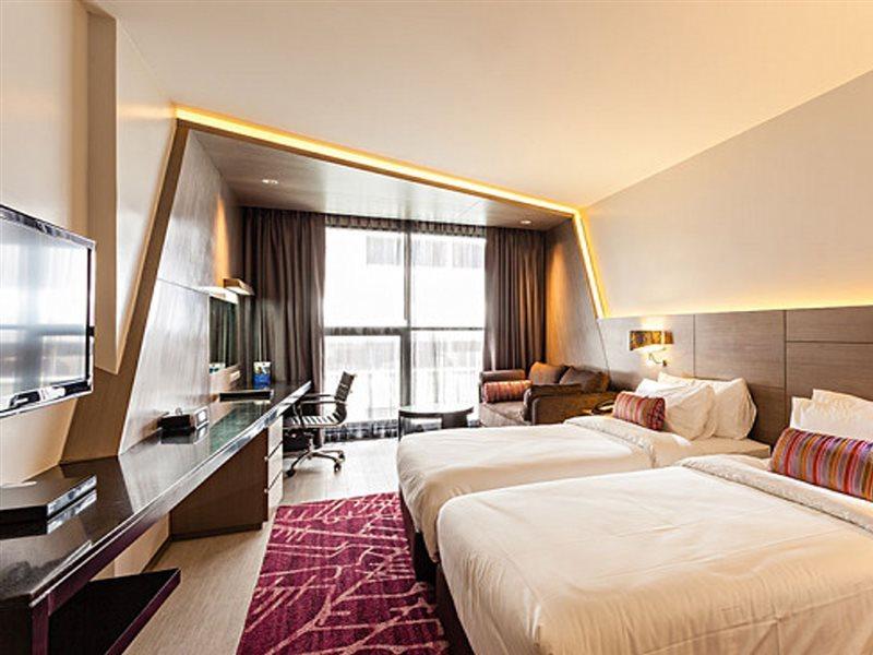 Hyatt Place Sukhumvit 1 4*