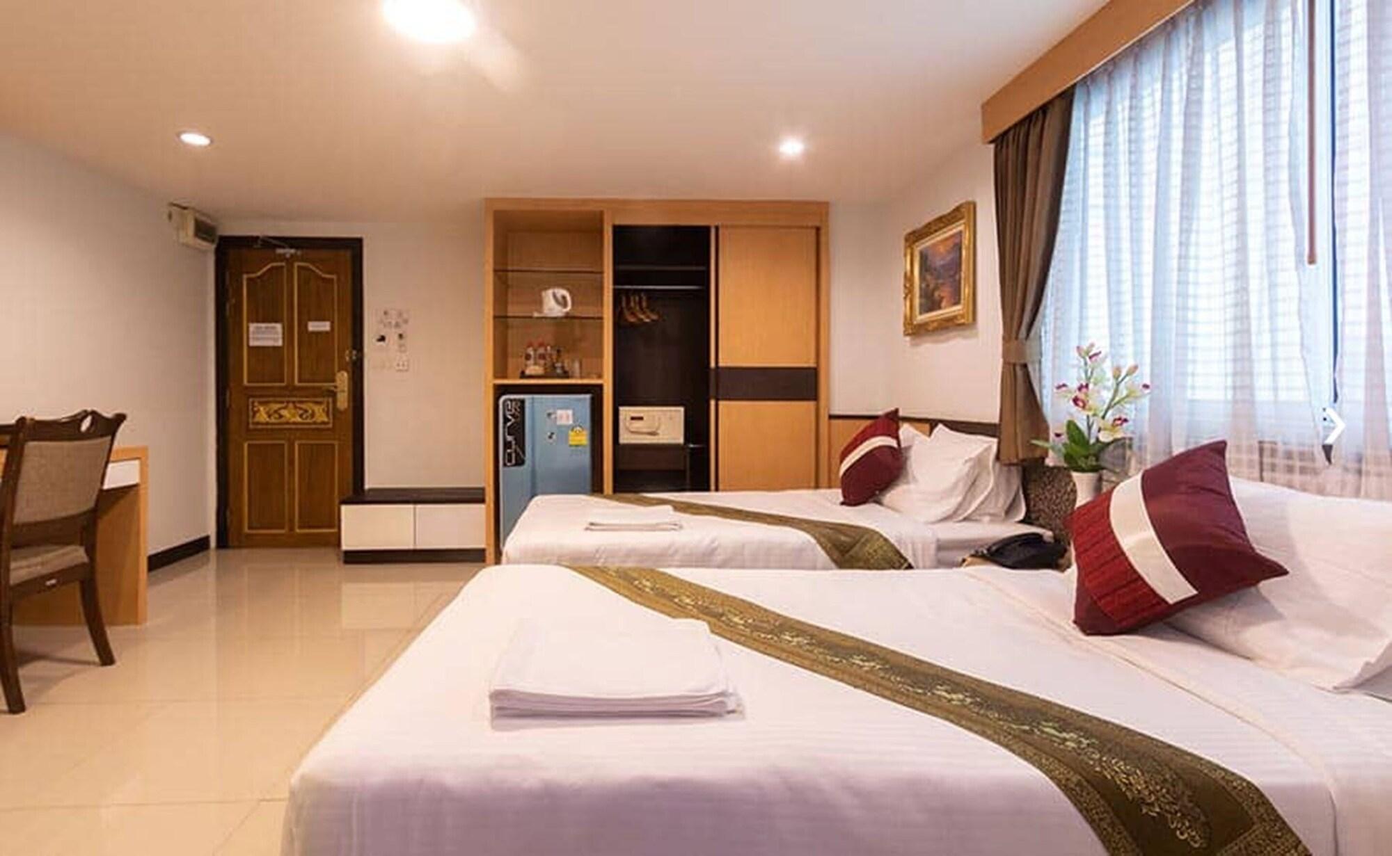 Gusto Pratunam Hotel 4*