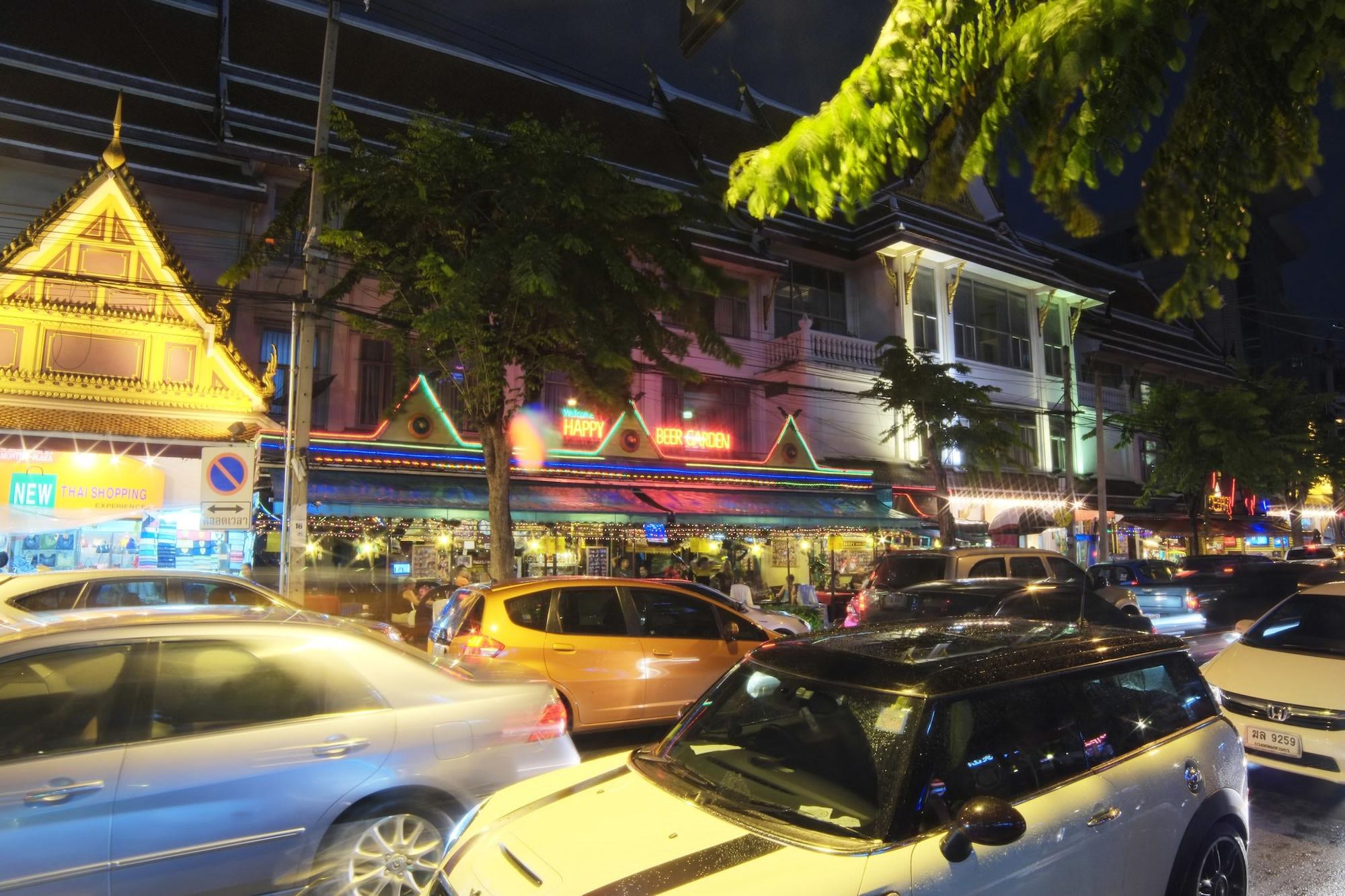 Hotel The Raya Surawong Banguecoque