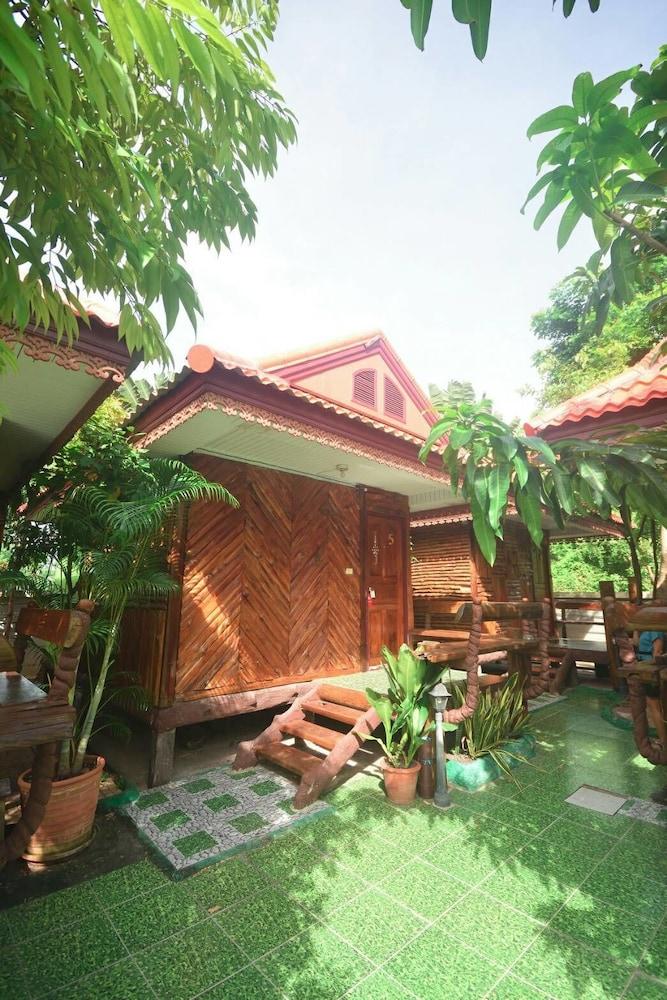 Resor Montri Donmuang Bangkok