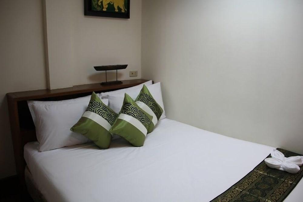 B.s. Court Sathorn Bangkok