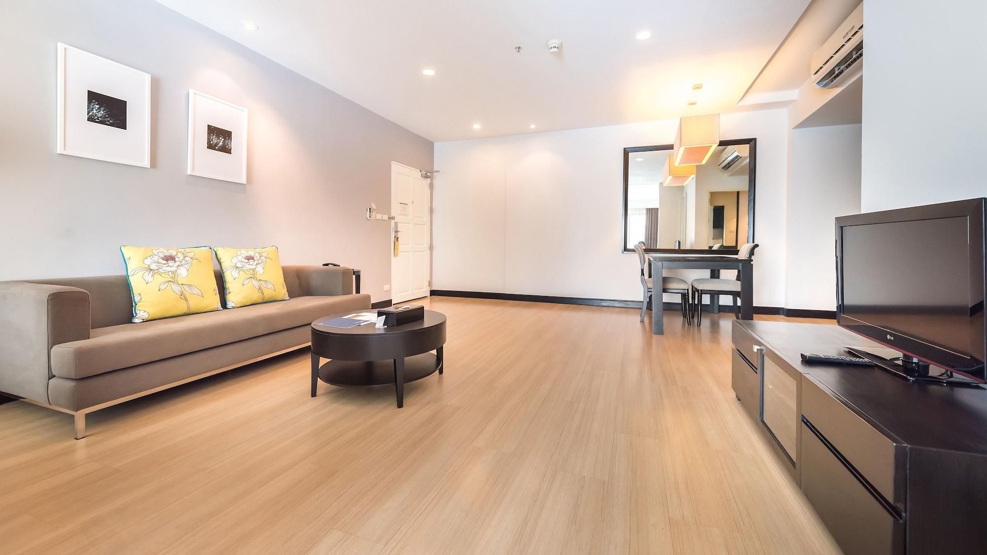 Somerset Park Suanplu Apartment *