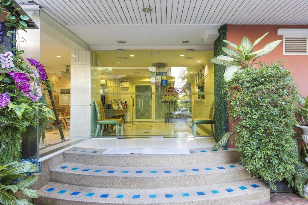 Hotel Orchid 3*
