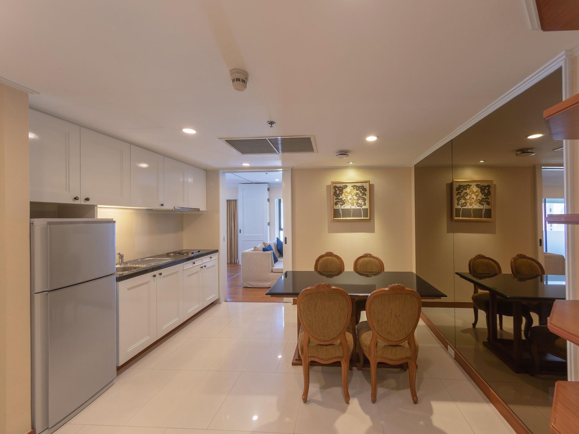 Centre Point Plus Hotel Silom - Newly Renovated 4*