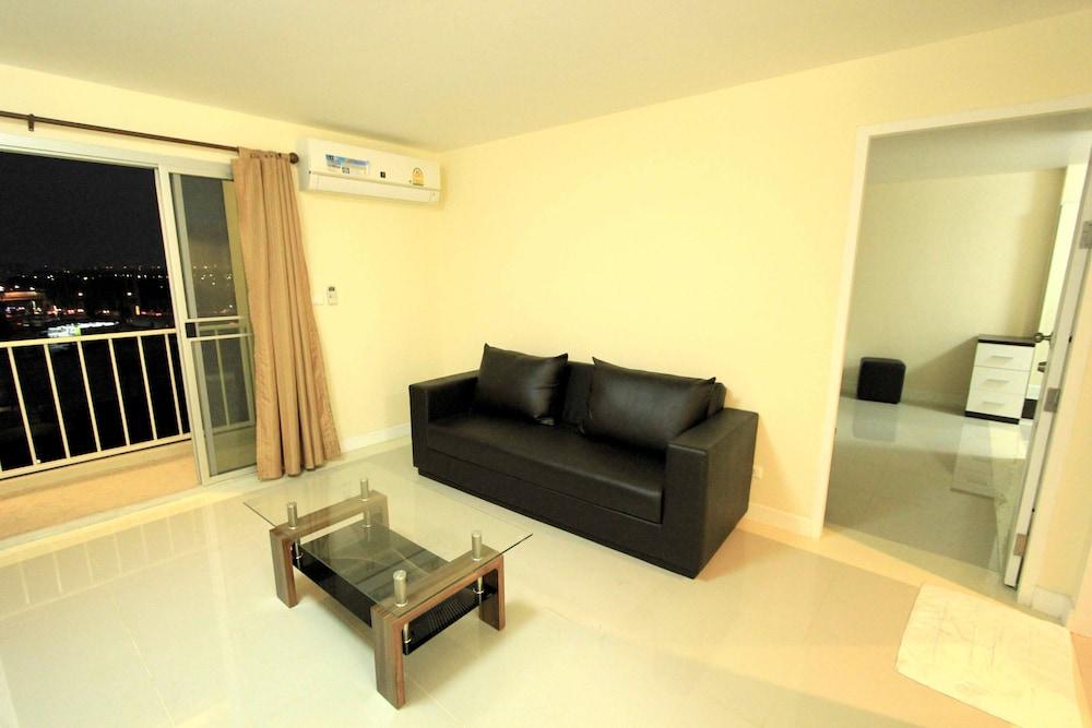 Grow Residences Hotel