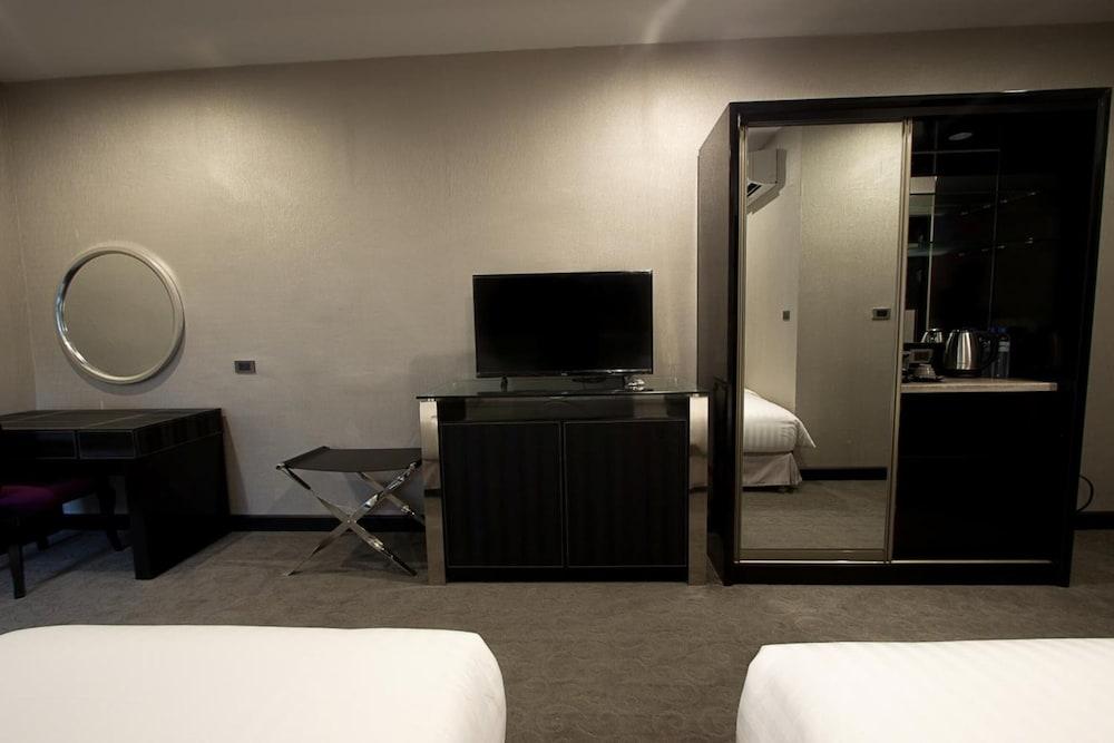 Sakura Sky Hotel