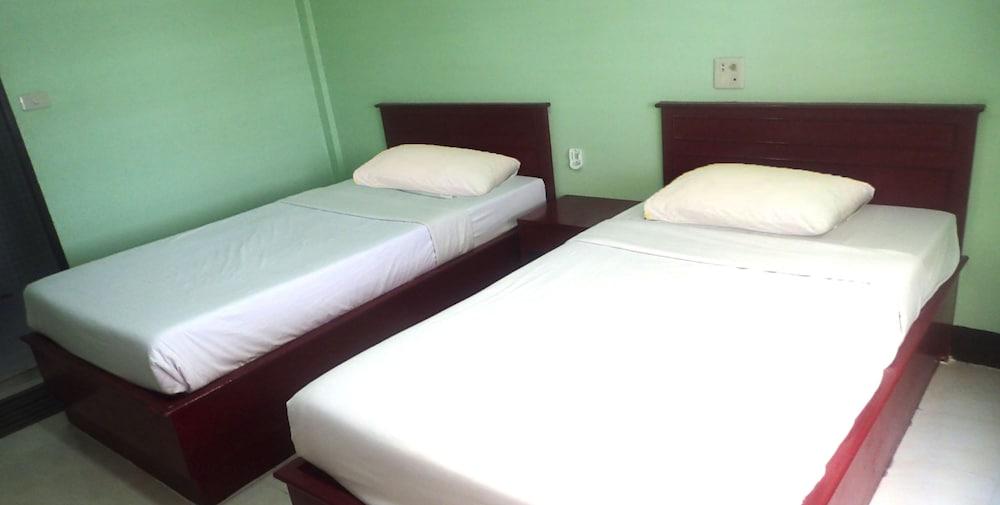 Inn Woodlands