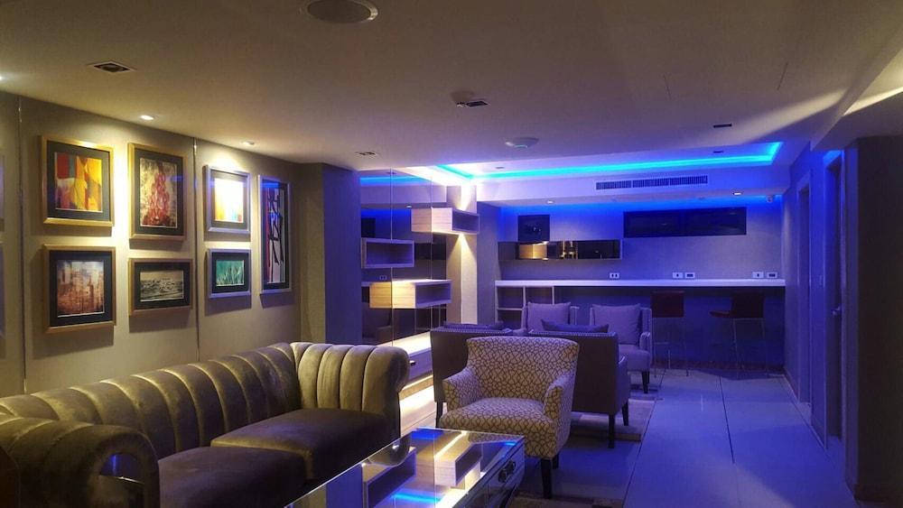 Aspira Sukhumvit Hotel