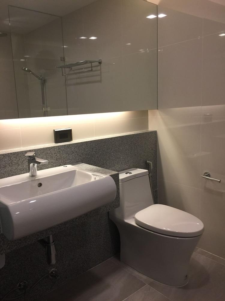 Aspira Sukhumvit Hotel