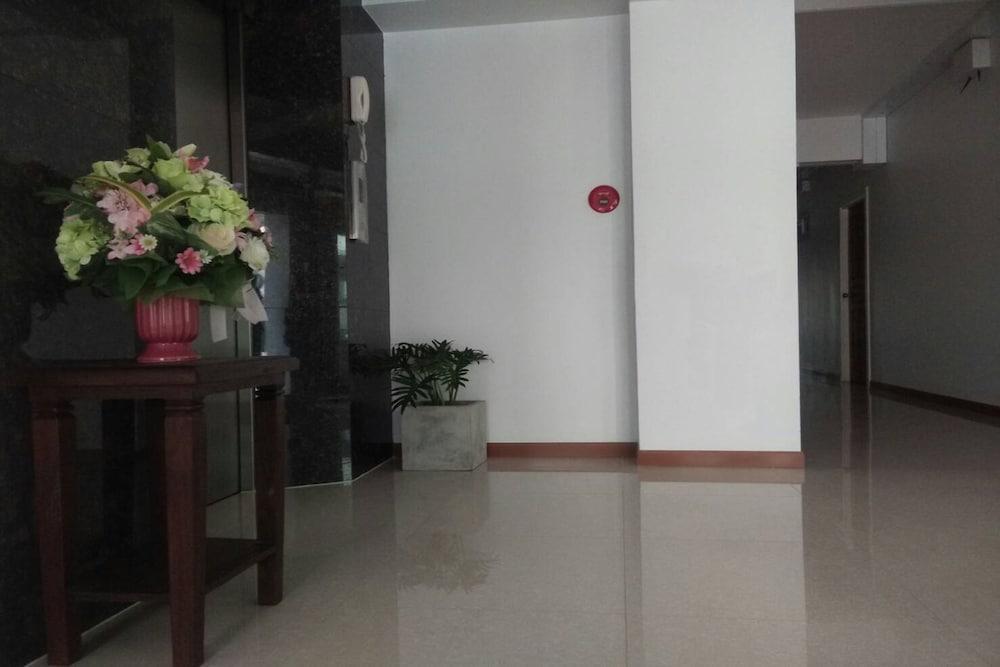 Jr Mansion On Nut Soi 25 Aparthotel 2*