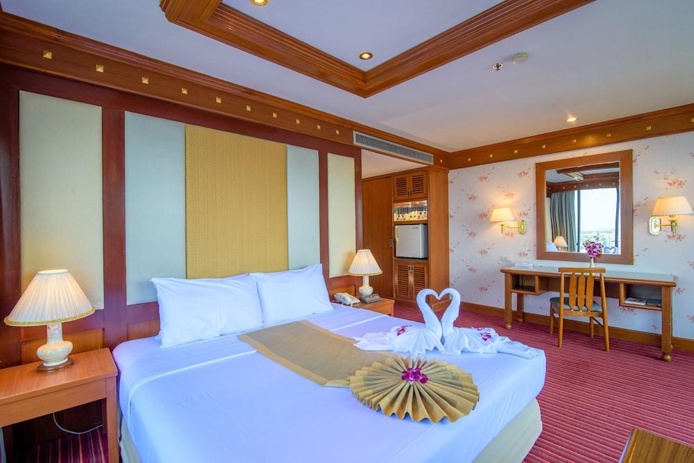 Alexander Hotel Bangkok