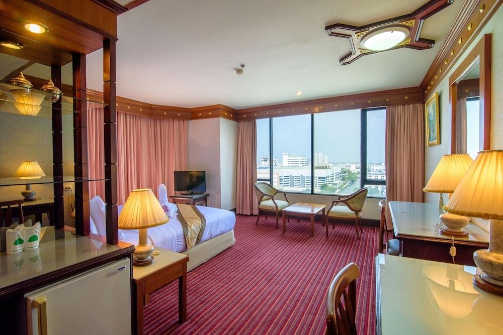 Alexander 5* Bangkok