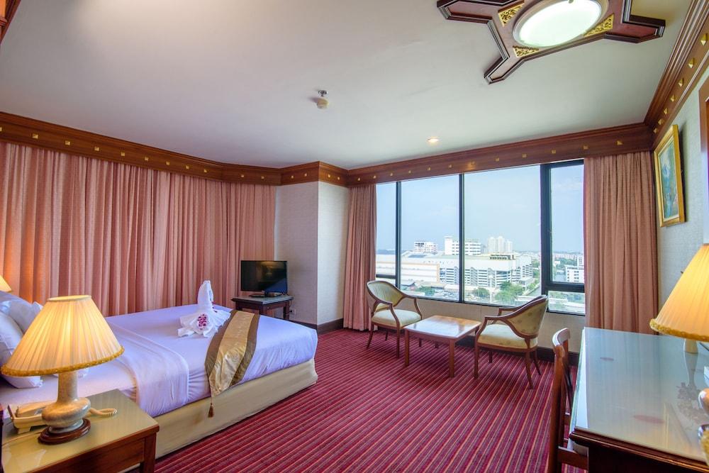 Alexander 5* Bangkok